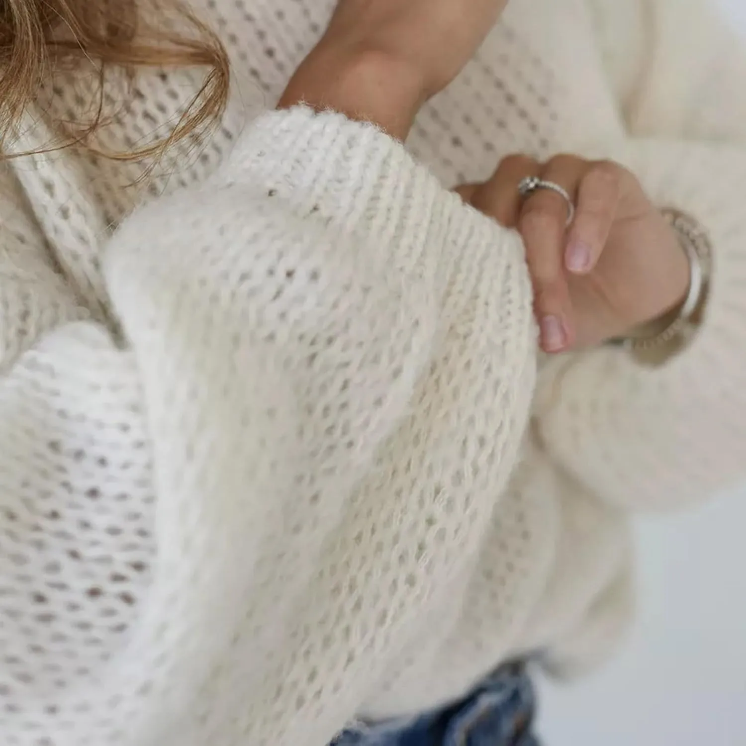 Womens Cable Knit Sweater Long Sleeve Lightweight Sweaters Loose Casual Comfortable Sweaters